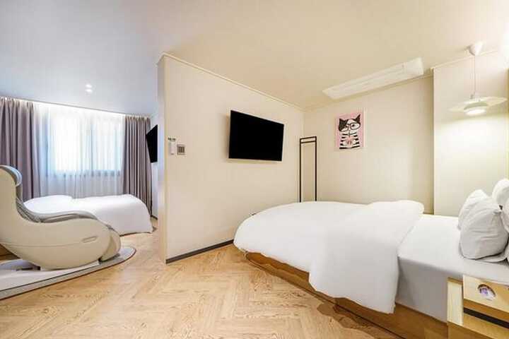 Room 14 of 41
