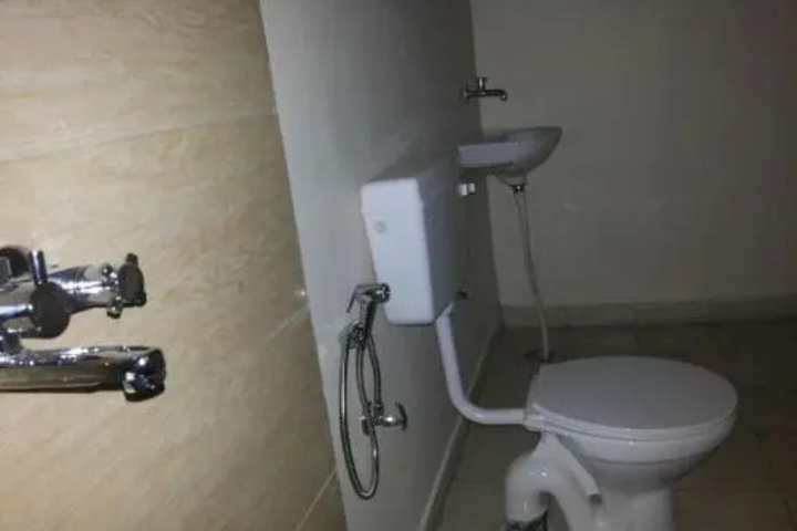 Room 5 of 10