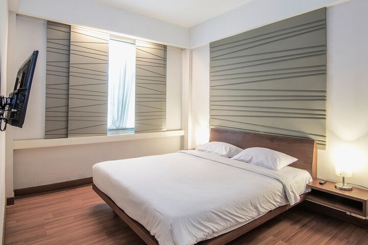 Room 5 of 38
