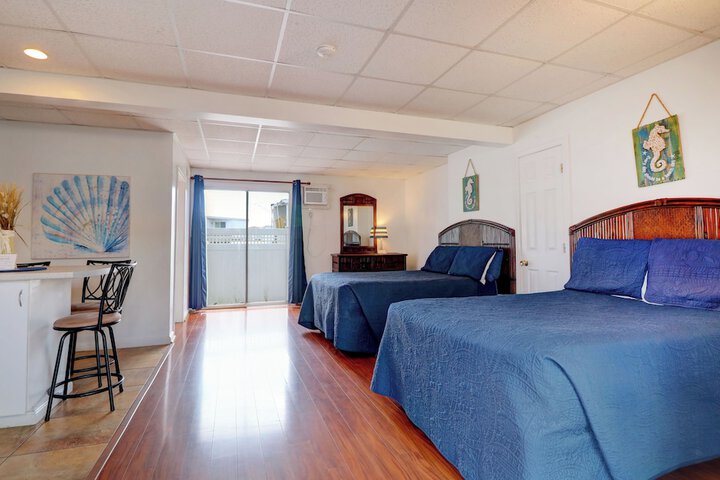 Room 33 of 81