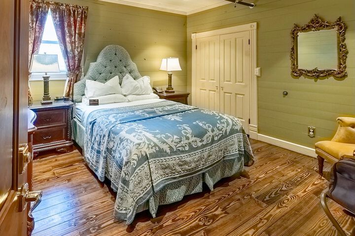 Room 40 of 64