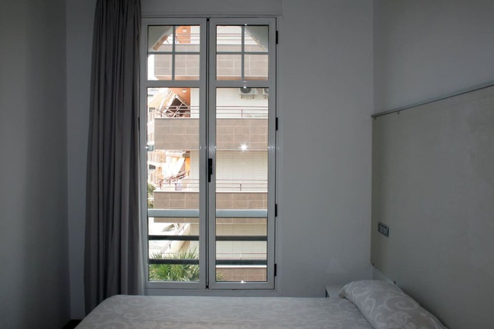 Room 8 of 34