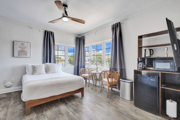 Room 2 of 19