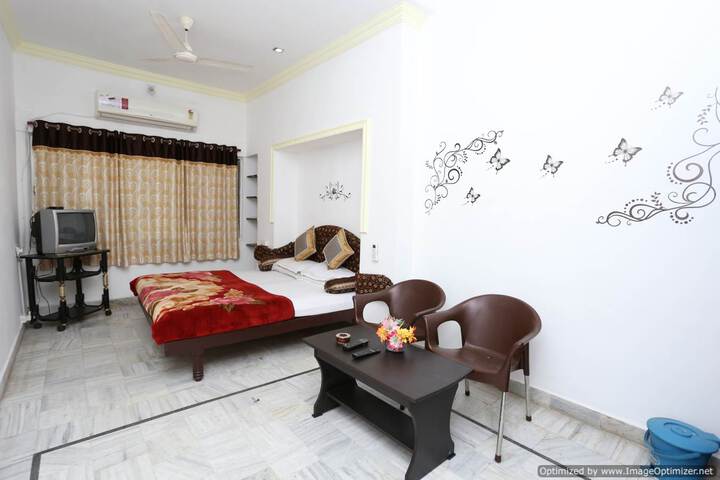 Hotel Katyani