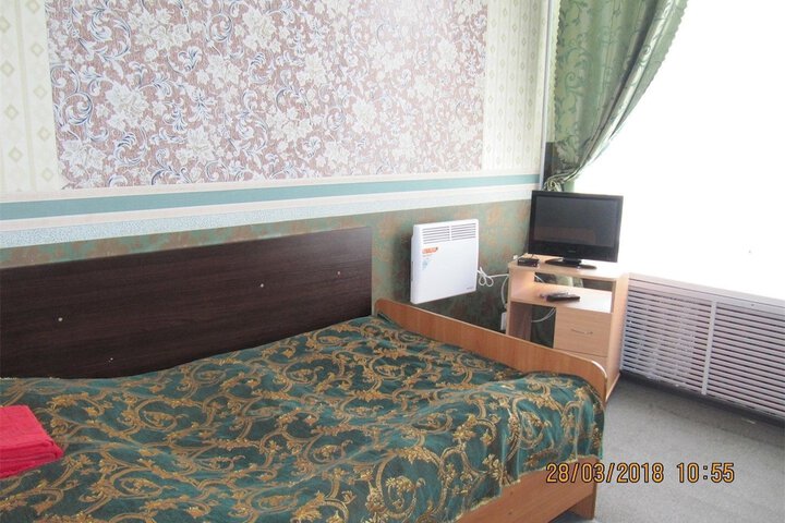 Room 2 of 44
