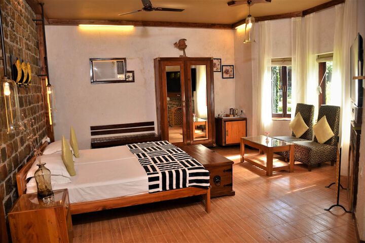 Room 15 of 76