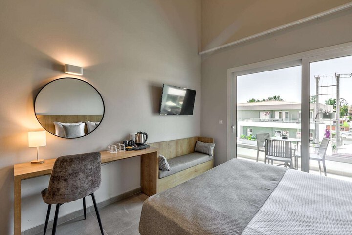 Room 27 of 115