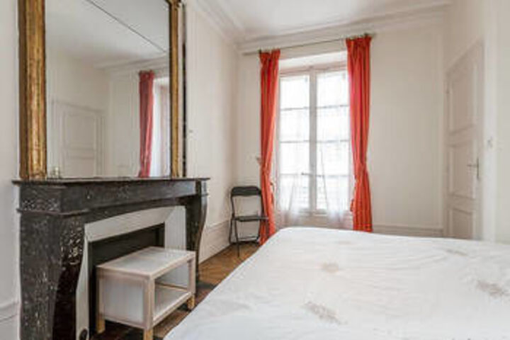 Room 34 of 170