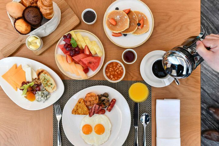 Breakfast/Coffee Service 44 of 73