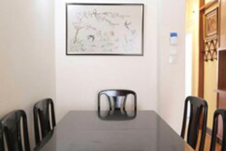 Room 10 of 34