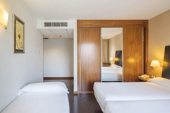 Room 35 of 92