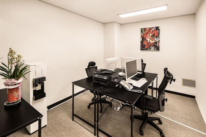 Business Center 67 of 69