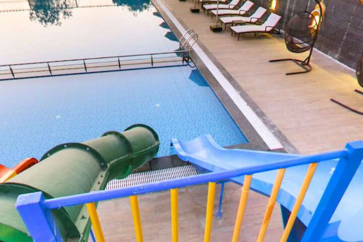 Pool 35 of 70