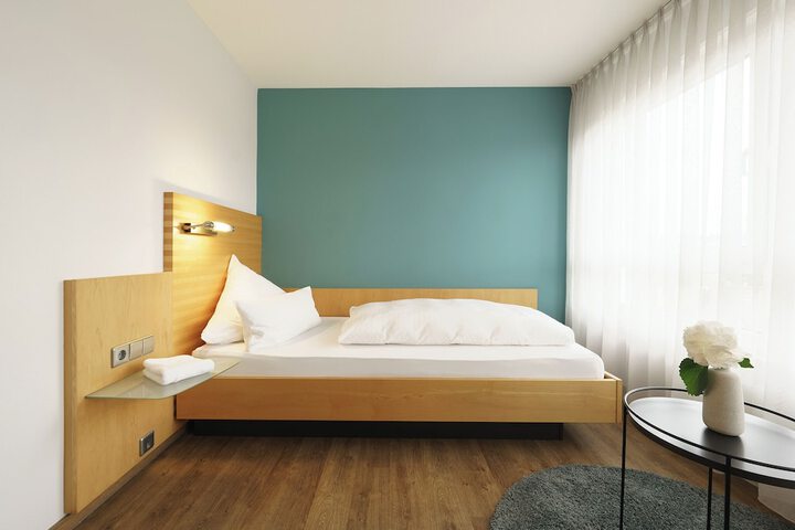 Room 10 of 50