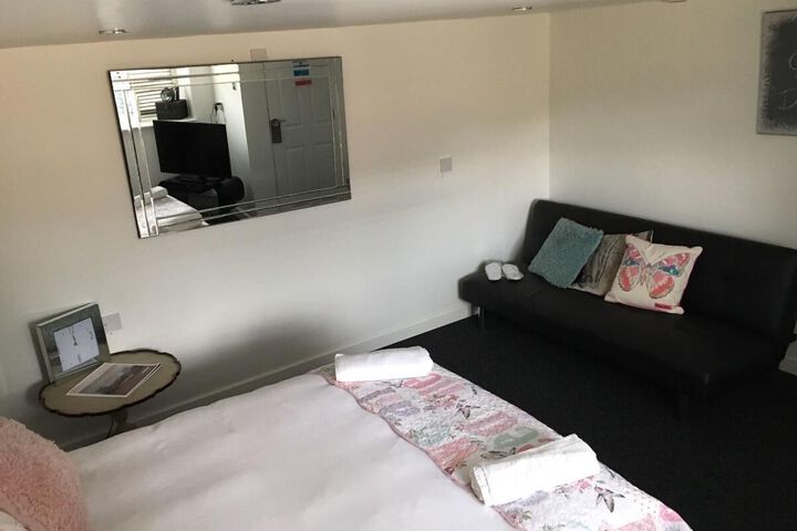 Room 3 of 11