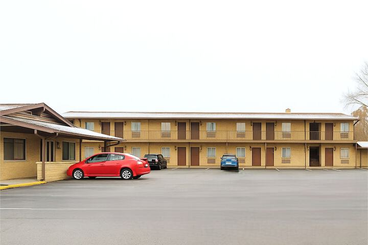 Hotel 44 of 44