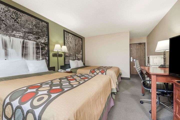 2 Double Beds (5 of 9)