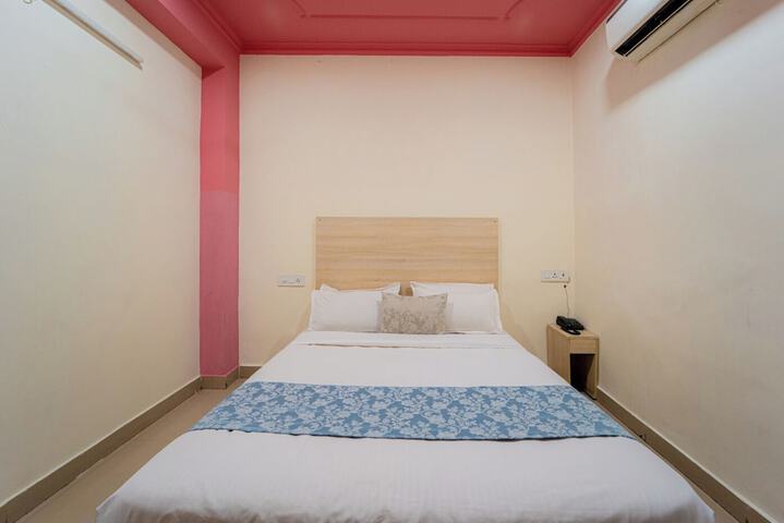 Room 19 of 25
