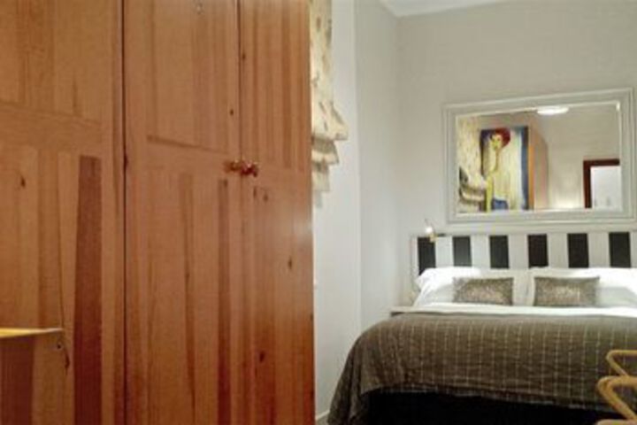 Room 42 of 102