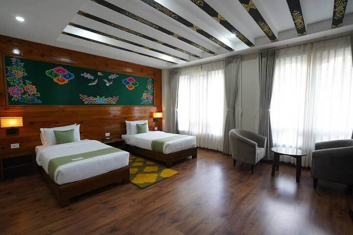 Room 2 of 17