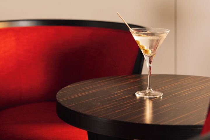 Lounge 65 of 90
