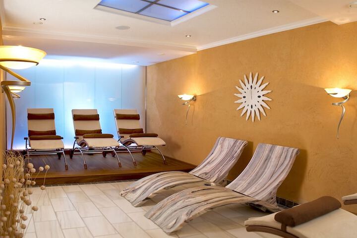 Spa 42 of 59