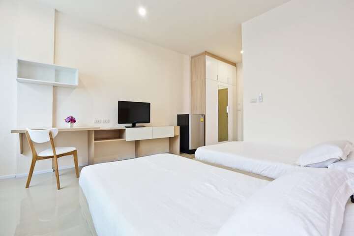 Room 10 of 40