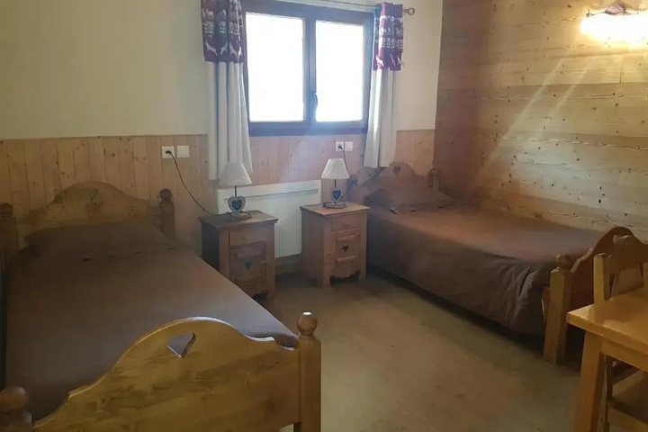 Room 6 of 15