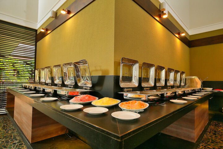 Dining 69 of 98