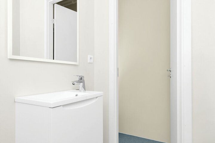 Room 44 of 57
