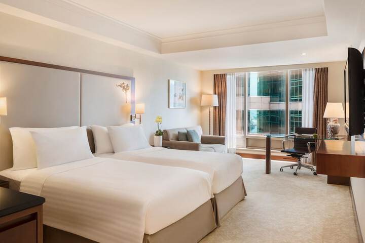 Room 10 of 26