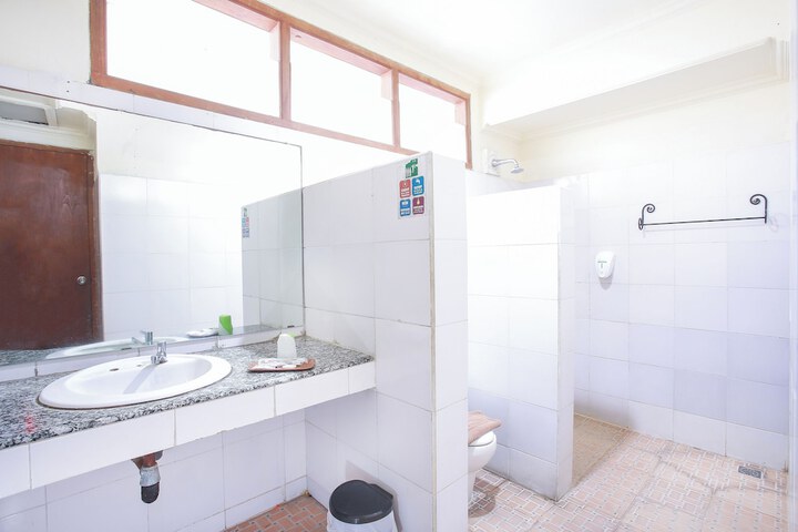 Clean Restrooms