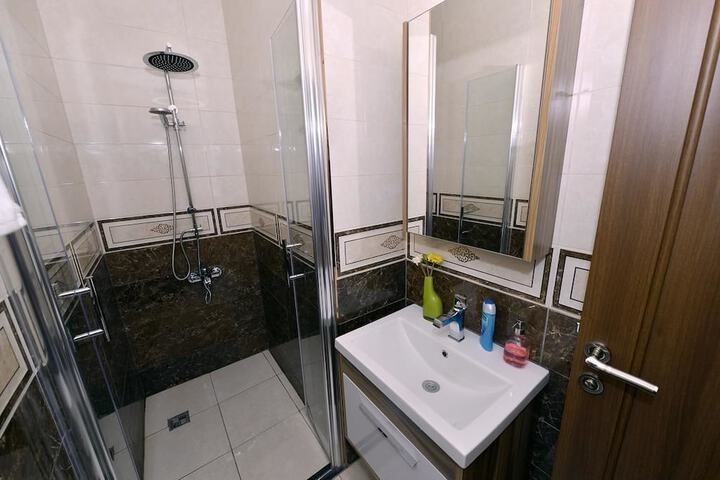 Room 15 of 22