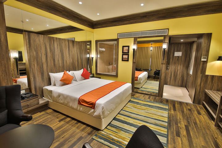 Room 4 of 37