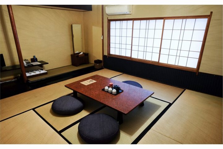 Photo 10