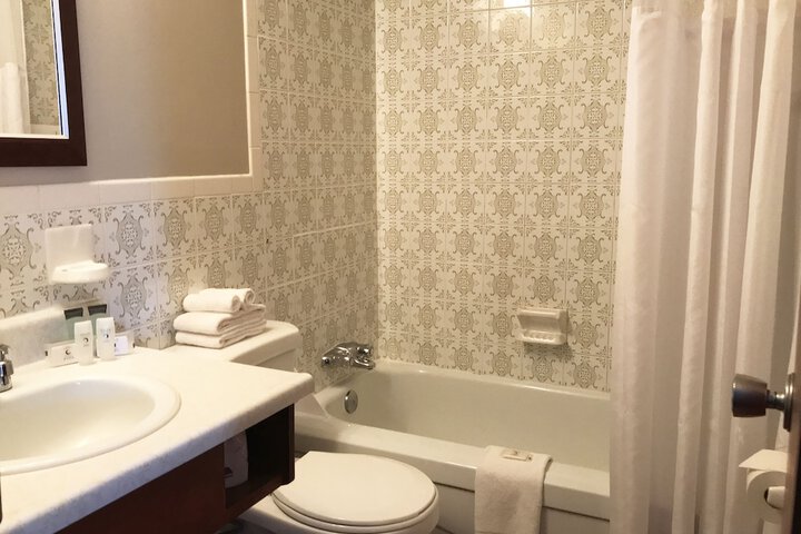 Room 18 of 34