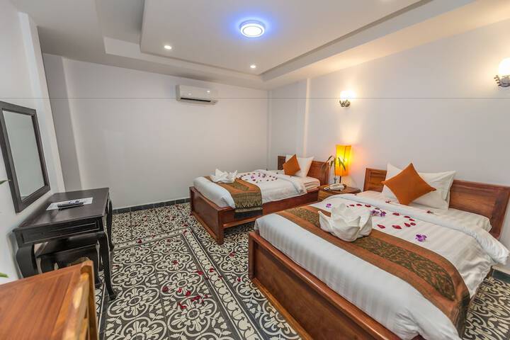 Room 6 of 36