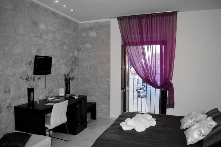 Room 15 of 50