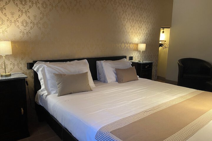 Room 18 of 124