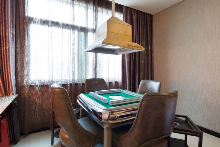 Room 20 of 32