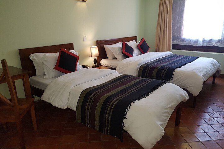 Room 4 of 40