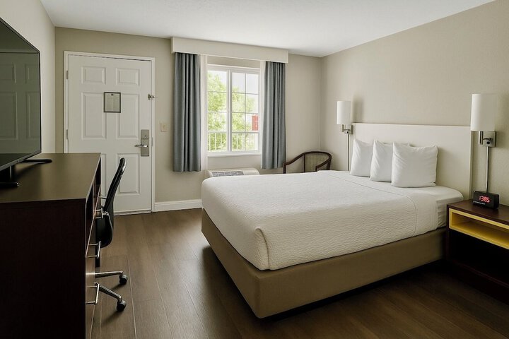 Room 3 of 16