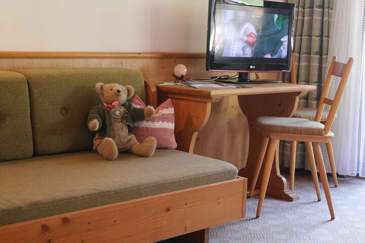 Room 13 of 43