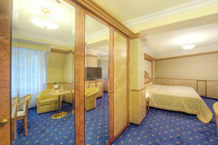 Room 13 of 55