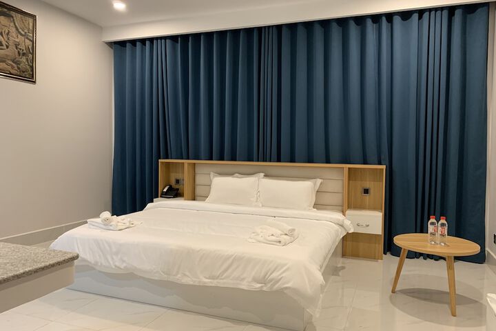 Room 13 of 54