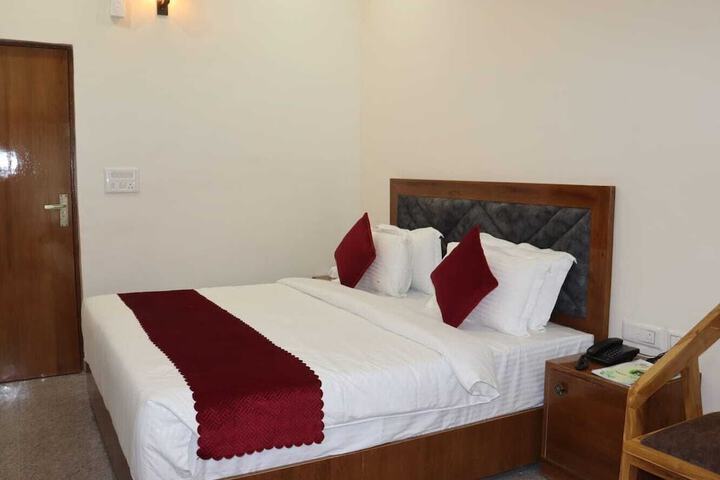 Room 13 of 39