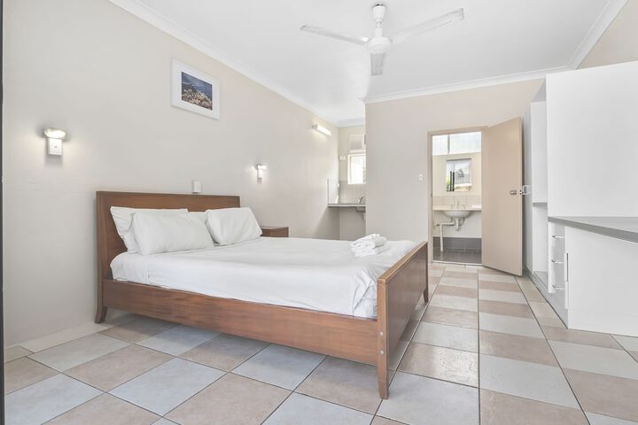 Room 5 of 46