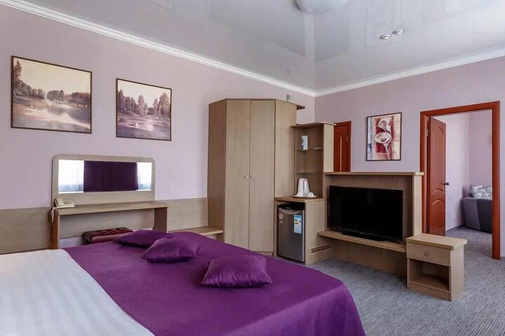 Room 22 of 48