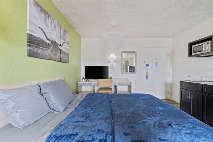 Room 5 of 46