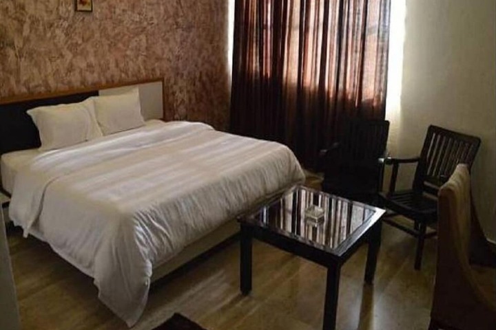 Room 7 of 35
